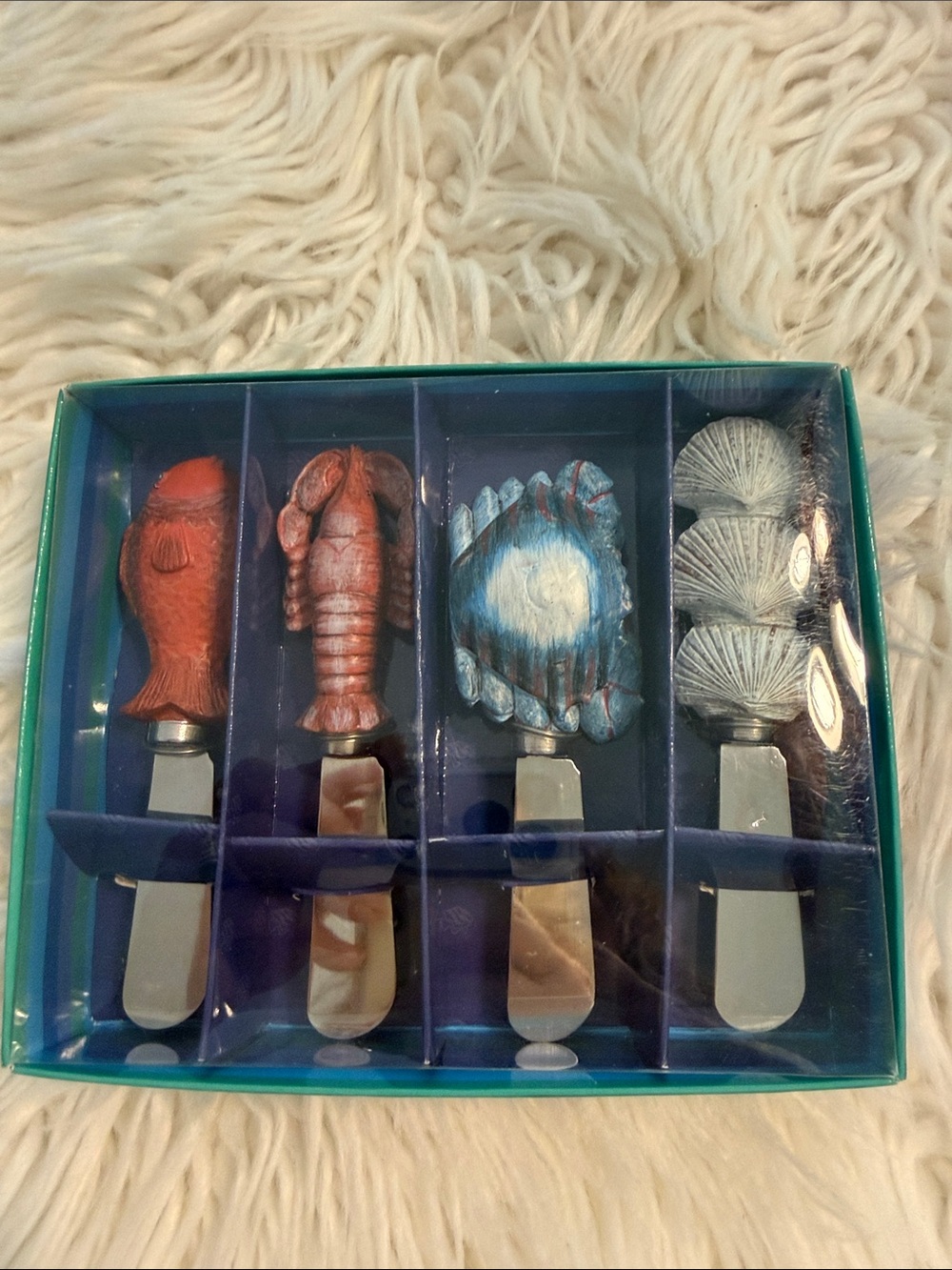 Coastal Seafood Cheese Knife Set - Blue and Red Handles brand new - Picture 4 of 4